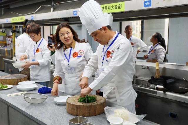 爭當“地瓜”創未來——浙江省第十五期海外中餐烹飪技能培訓班順利結業